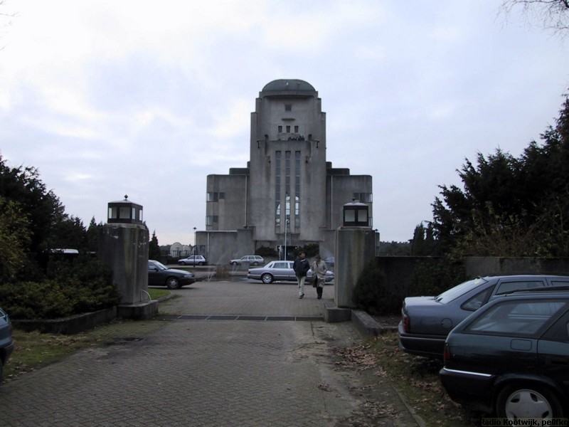 aut_0002.jpg